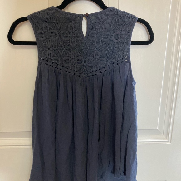 Tank top blouse. - Picture 5 of 5